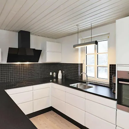 Five-bedroom Holiday In Thisted Sønder Vorupør